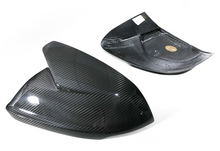 Laden Sie das Bild in den Galerie-Viewer, Carbon Fiber Mirror Covers for Audi Q8/RS Q8 and Lamborghini URUS (2017)